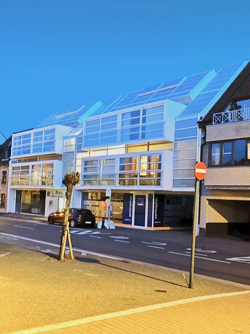 Dirk Coopman rchitect Knokke appartementsbouw groepswoningen glazen gevel licht ecologie dak in glas roof in glass glass construction natural light glass facade natuurlijk licht
